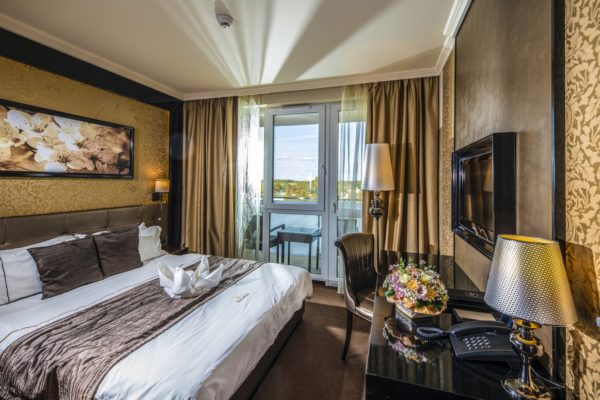 Összenyitott Classic erkélyes szoba - Hotel Délibáb